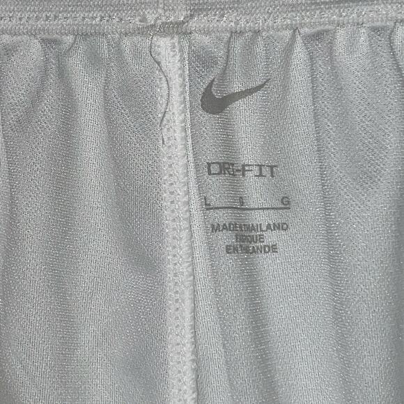 Nike White and Black Athletic Shorts NWT - Picture 6 of 6